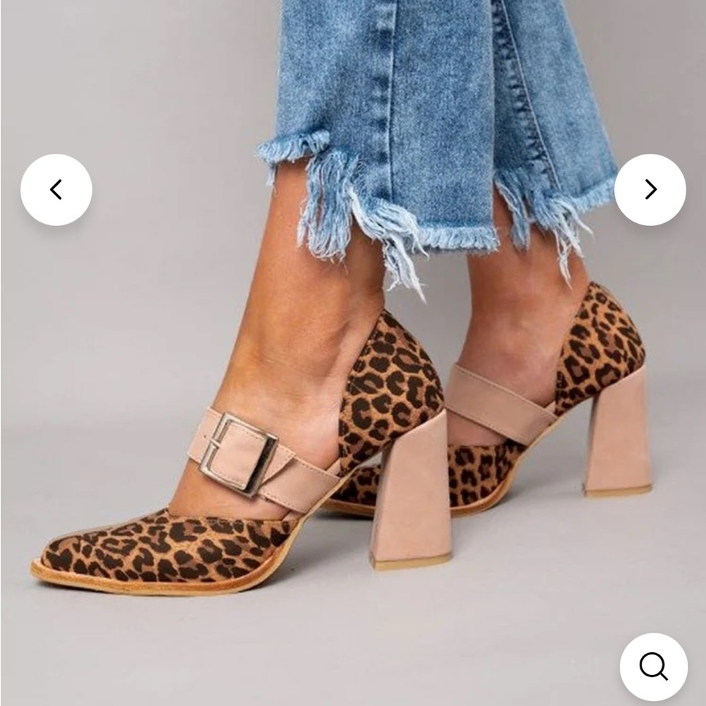 Pointed Toe Strap Buckle Leopard Print Khaki Chunky Heels